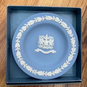 Wedgwood Jasperware Blue Plate with City of London Coat of Arms